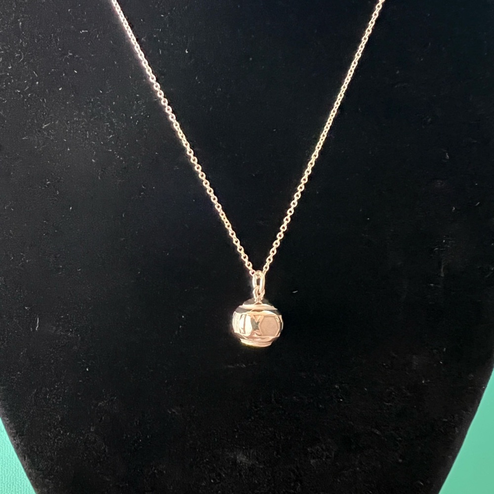 🌸🌸 Authentic Tiffany & Co. Atlas Ball Pendant - Picture 6 of 7